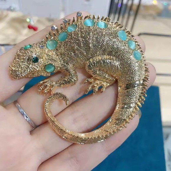 Gothic Gold Lizard Jeweled Reptile with Aqua Crystal Spikes - Picture 6 of 8